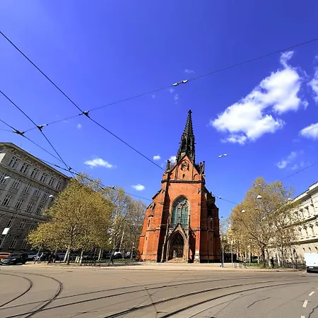 Black Style Moravske Namesti *