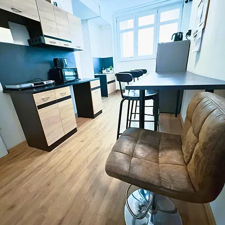 Black Style Moravske Namesti Hostel Μπρνο