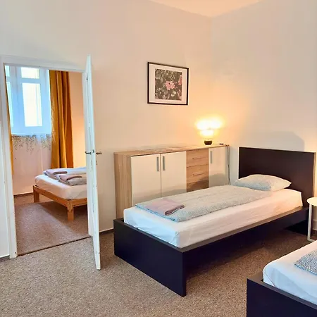 Black Style Moravske Namesti Hostel Μπρνο